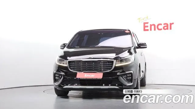 Kia Carnival 2018 thumb 3