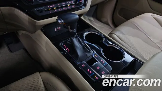Kia Carnival 2018 thumb 9
