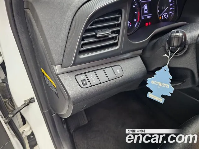 Hyundai Avante 2019 thumb 9