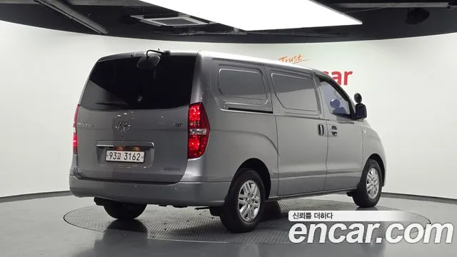 Hyundai Starex 2018 thumb 2