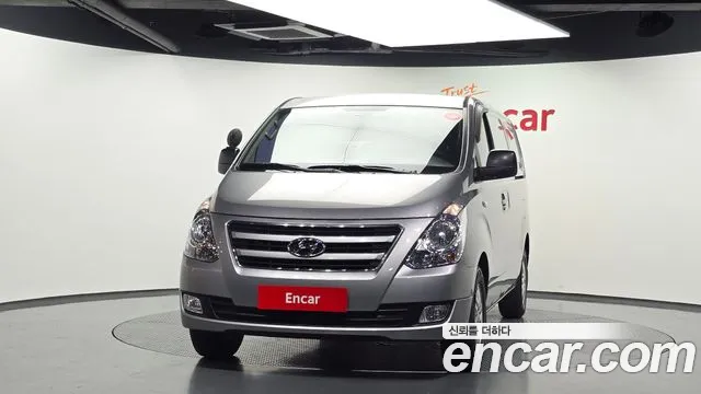 Hyundai Starex 2018 thumb 3