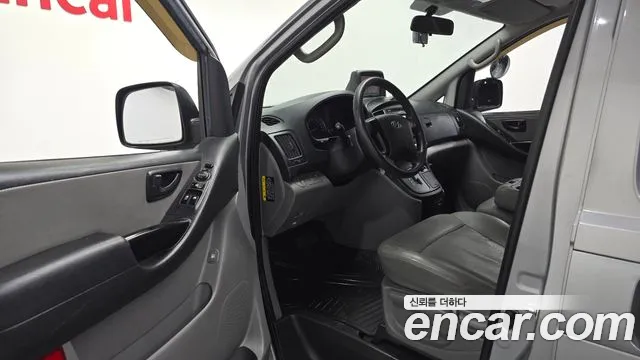 Hyundai Starex 2018 thumb 10