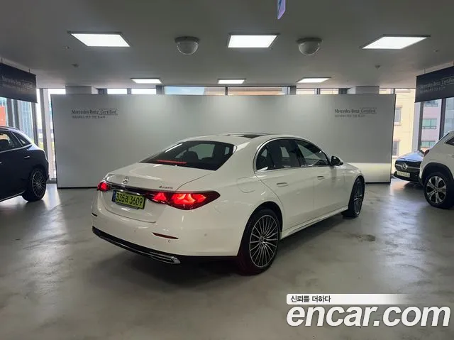 Mercedes-Benz E-Класс 2025 thumb 2