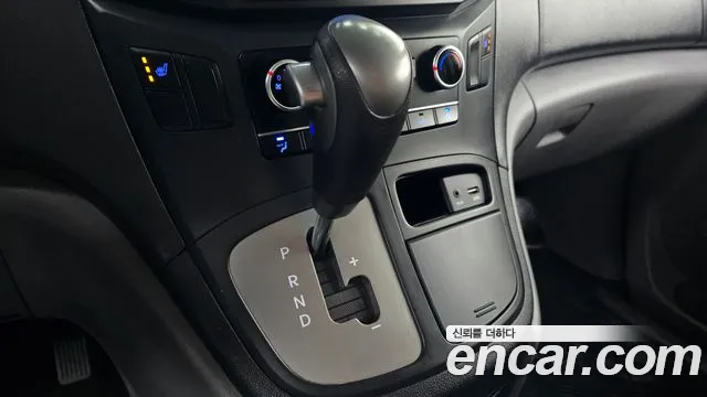 Hyundai Starex 2016 thumb 9