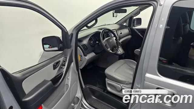 Hyundai Starex 2016 thumb 11