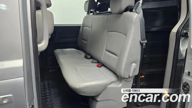 Hyundai Starex 2016 thumb 12