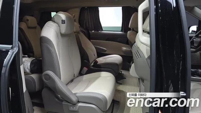 Kia Carnival 2025 thumb 11