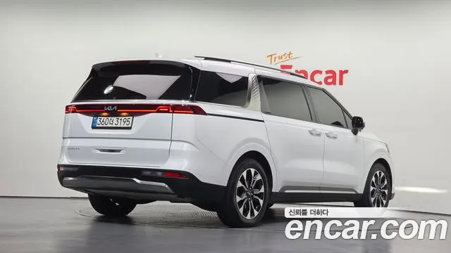 Kia Carnival 2022 thumb 2