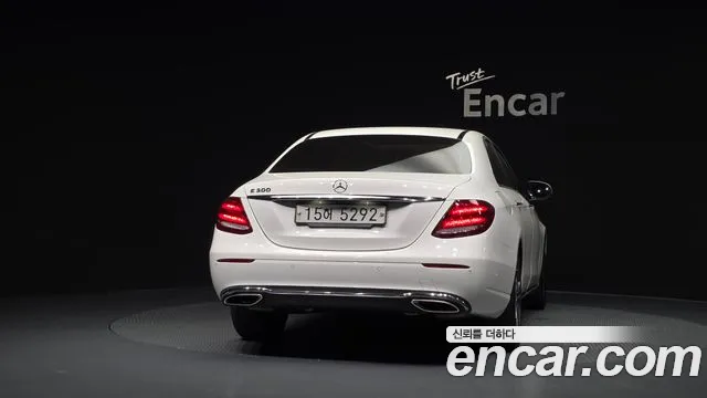 Mercedes-Benz E-Класс 2019 thumb 4