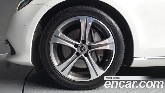 Mercedes-Benz E-Класс 2019 thumb 5