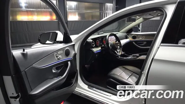 Mercedes-Benz E-Класс 2019 thumb 10
