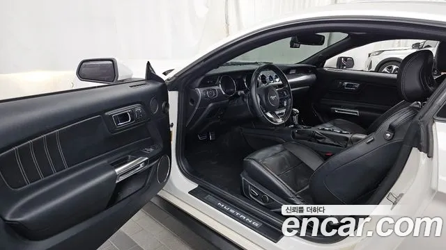 Ford Mustang Mach-E 2017 thumb 10