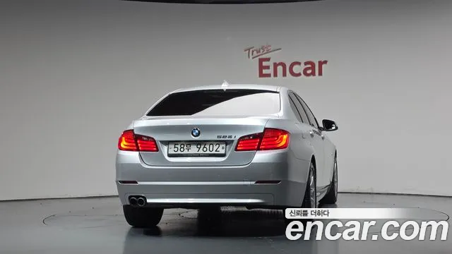 BMW 5-Series 2013 thumb 3