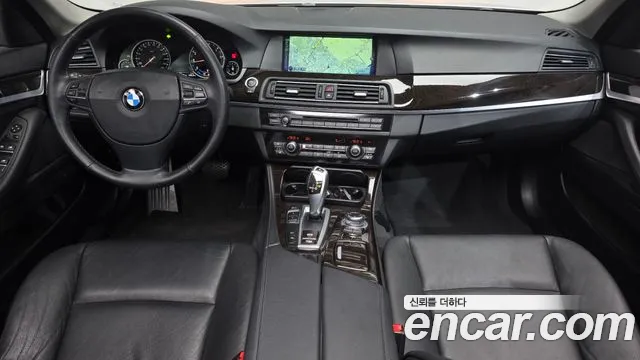 BMW 5-Series 2013 thumb 6