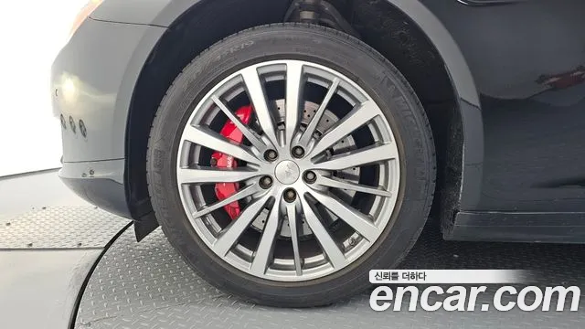 Maserati Quattroporte 2014 thumb 5