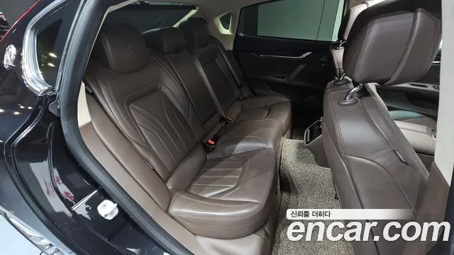 Maserati Quattroporte 2014 thumb 11