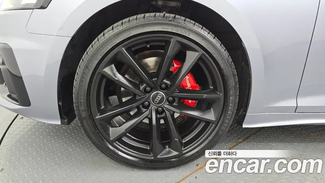 Audi A5 2020 thumb 4