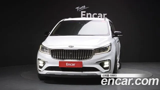 Kia Carnival 2018 thumb 3