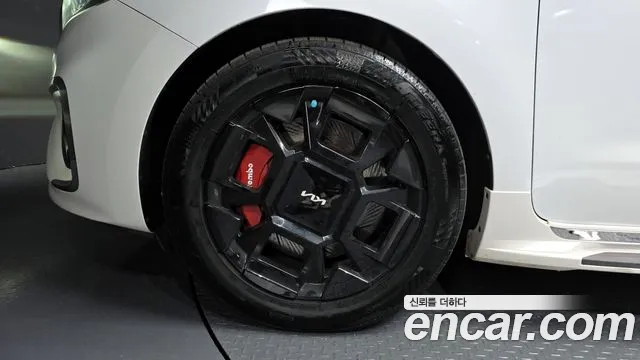 Kia Carnival 2018 thumb 5