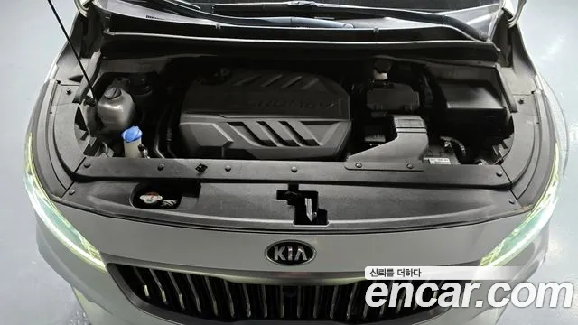 Kia Carnival 2018 thumb 6