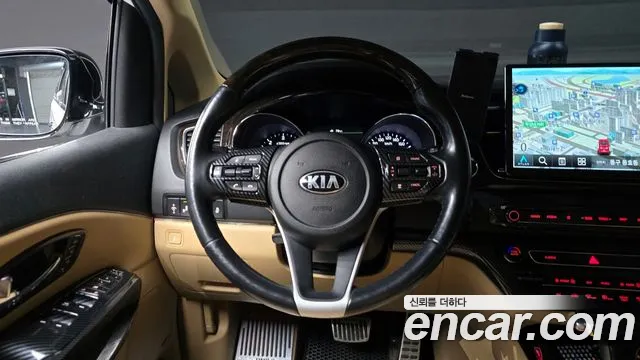 Kia Carnival 2018 thumb 12
