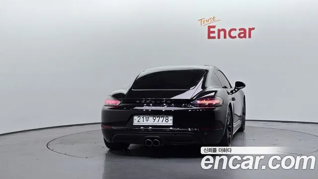 Porsche Cayman 2017 thumb 3