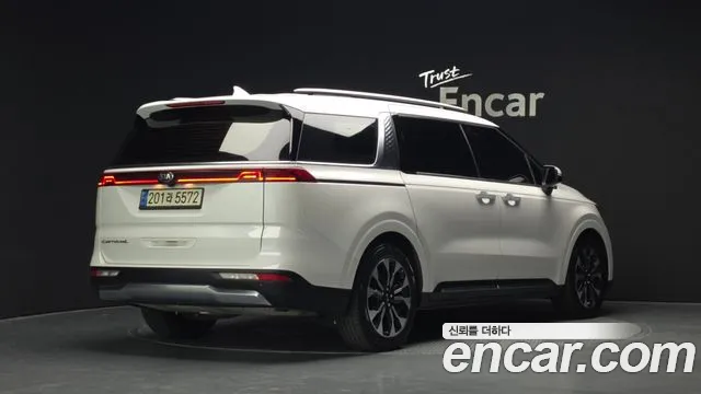 Kia Carnival 2021 thumb 2