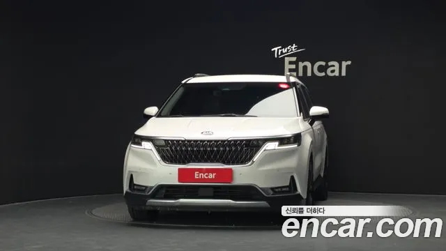 Kia Carnival 2021 thumb 3