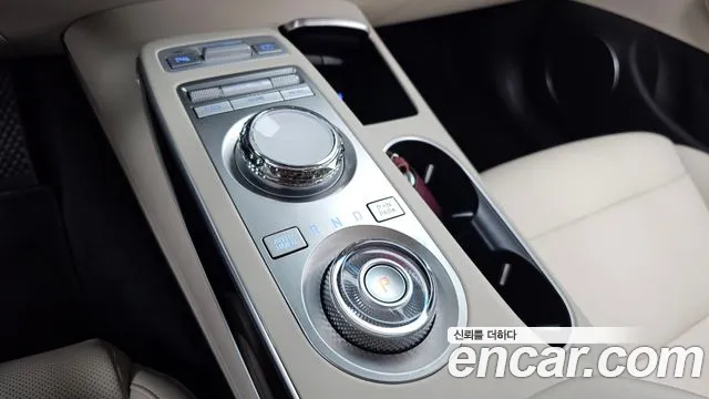 Genesis GV70 2021 thumb 9