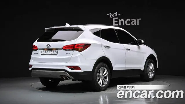 Hyundai Santa Fe 2018 thumb 2