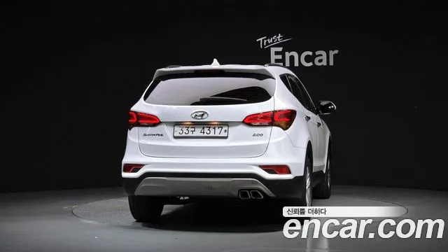 Hyundai Santa Fe 2018 thumb 4