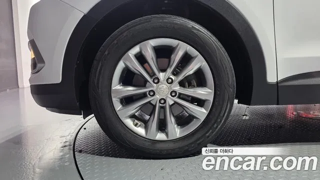 Hyundai Santa Fe 2018 thumb 5