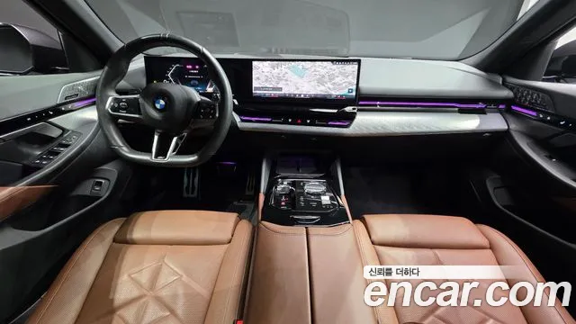 BMW 5-Series 2024 thumb 7