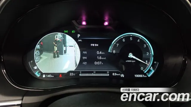Genesis GV70 2022 thumb 8