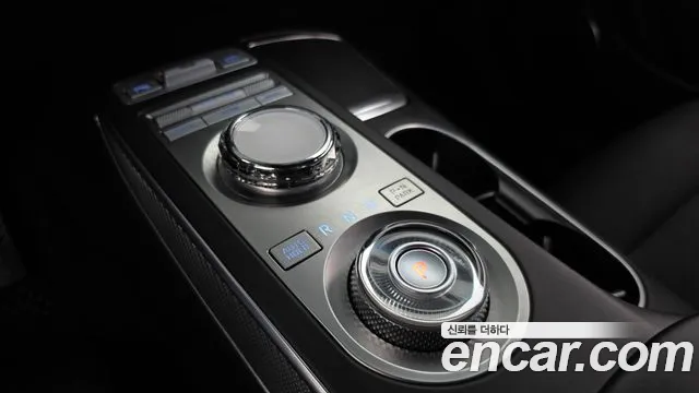 Genesis GV70 2022 thumb 9