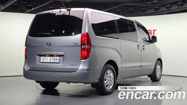 Hyundai Starex 2018 thumb 2