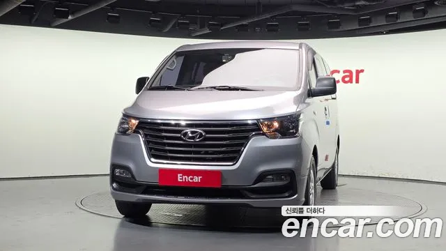 Hyundai Starex 2018 thumb 3