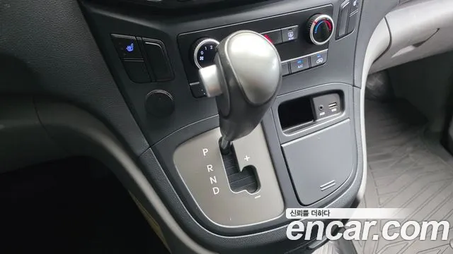 Hyundai Starex 2018 thumb 9