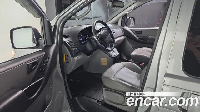 Hyundai Starex 2018 thumb 10
