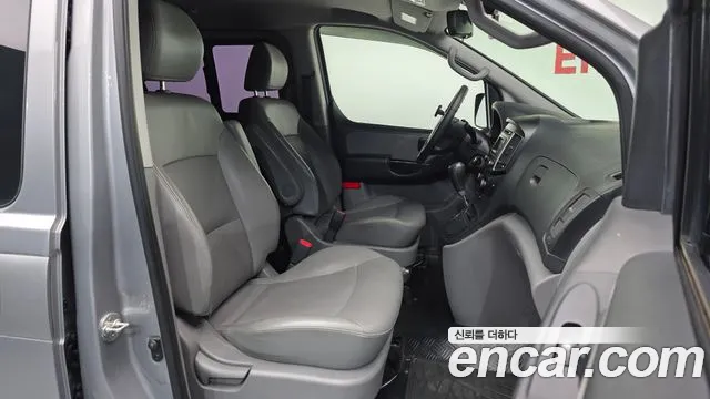 Hyundai Starex 2018 thumb 11