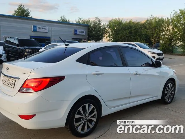 Hyundai Accent 2015 thumb 6