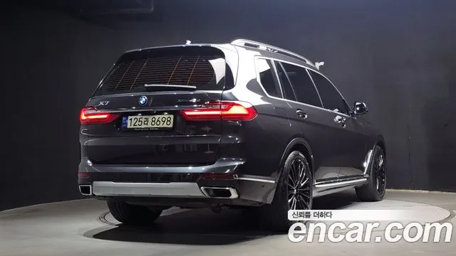 BMW X7 2022 thumb 2