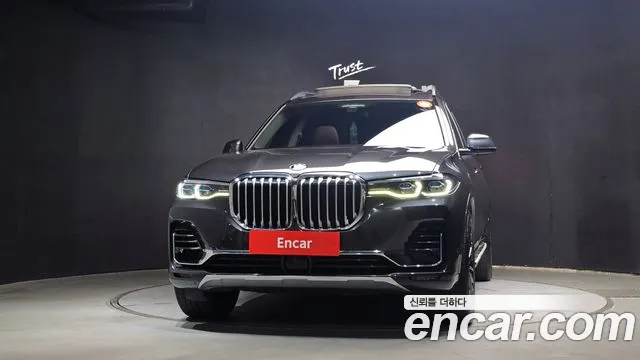 BMW X7 2022 thumb 3