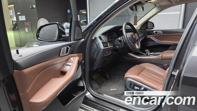 BMW X7 2022 thumb 10