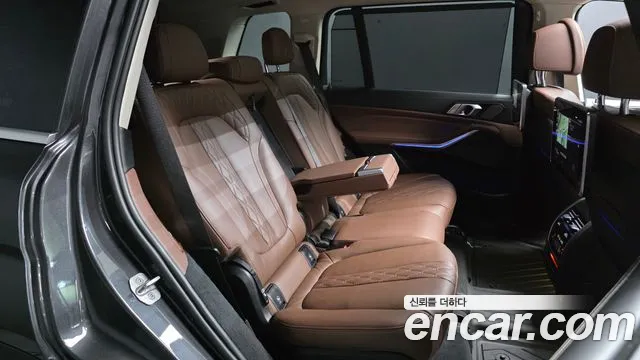 BMW X7 2022 thumb 11