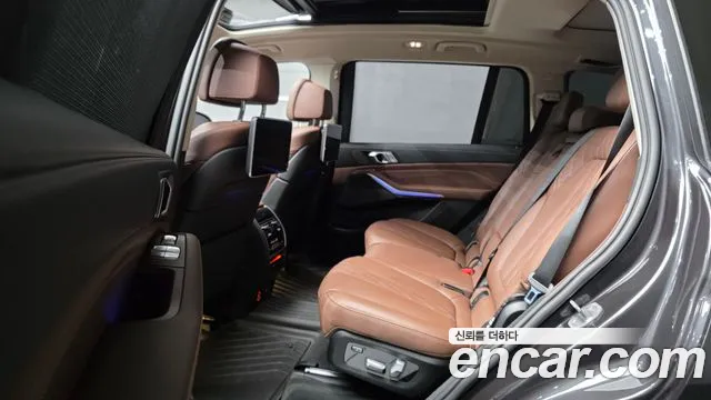 BMW X7 2022 thumb 12