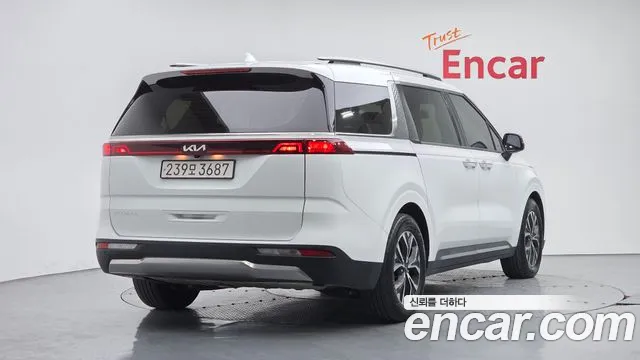 Kia Carnival 2023 thumb 2