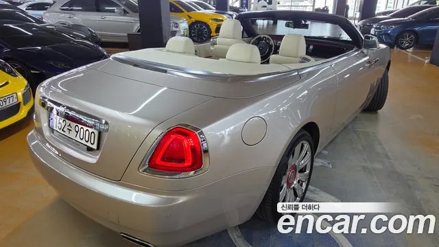 Rolls-Royce Dawn 2021 thumb 5