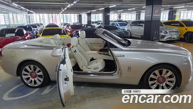 Rolls-Royce Dawn 2021 thumb 7