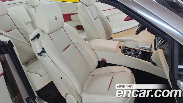 Rolls-Royce Dawn 2021 thumb 9